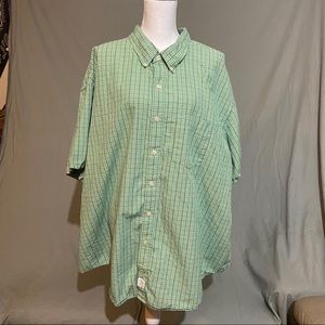 IZOD  short sleeve shirt.            👕